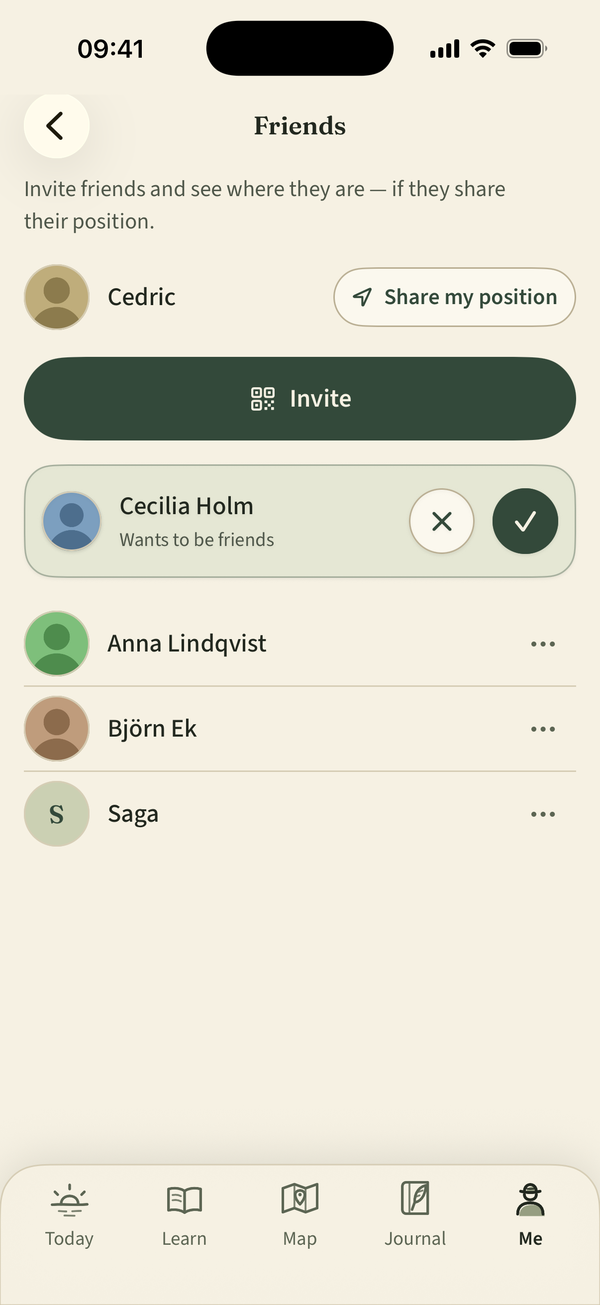 The friends list in the app: your friends, a request waiting and the button to share your position